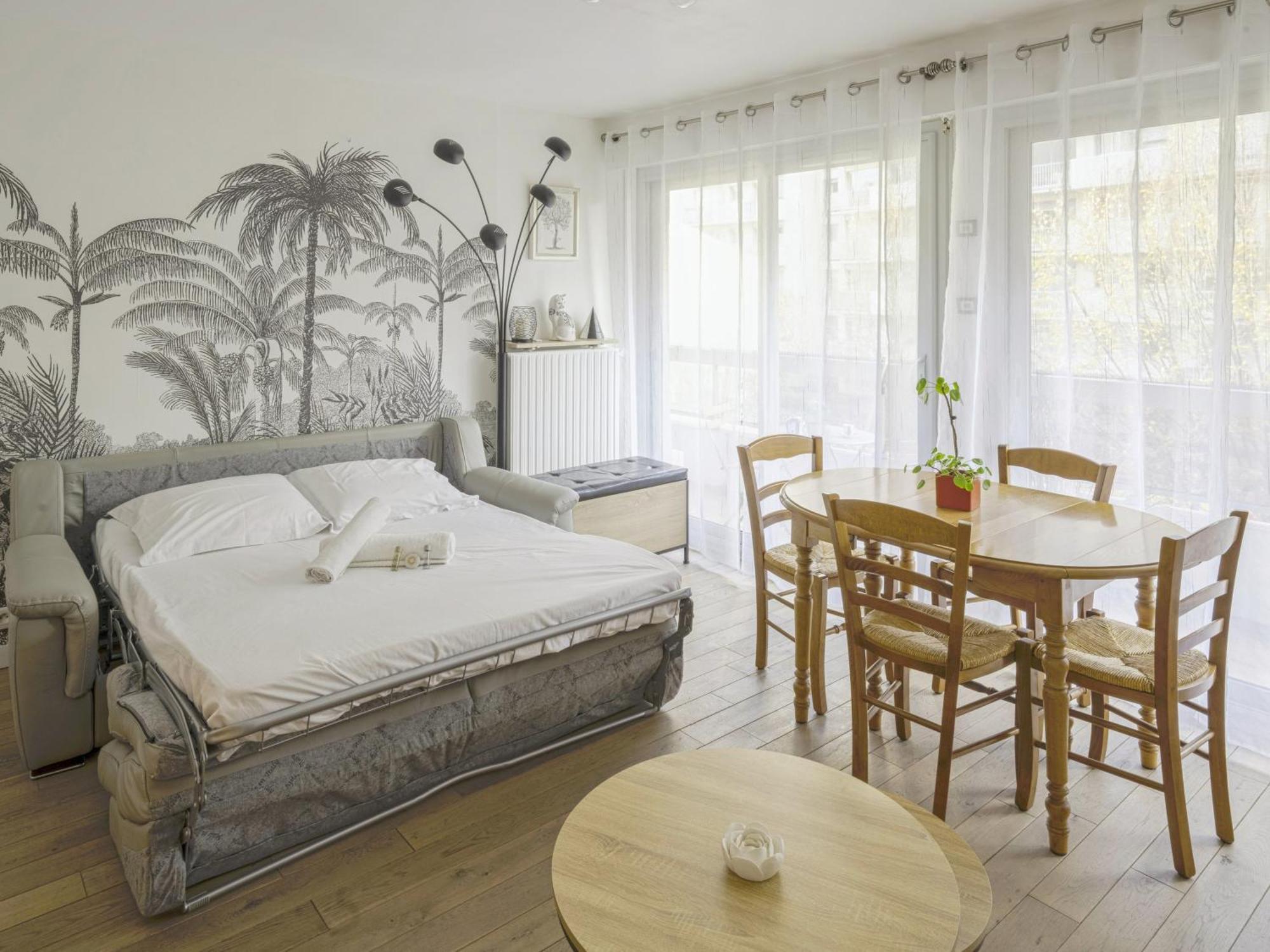 Labrouste Et Son Balcon - Welkeys Apartment *